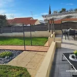 Le Donjon Avec Jardin Et Terrasse Proche Du Puy Dufou * Les Herbiers
