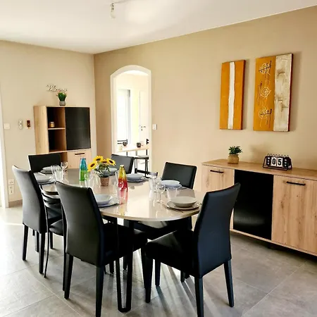 Le Donjon Cosy En Lotissement Proche Du Puy Dufou 度假居 *