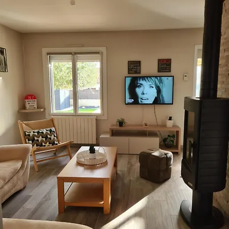 度假居 Le Donjon Cosy En Lotissement Proche Du Puy Dufou 莱塞比耶