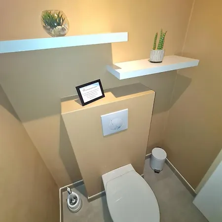 Le Donjon Cosy En Lotissement Proche Du Puy Dufou 度假居 *