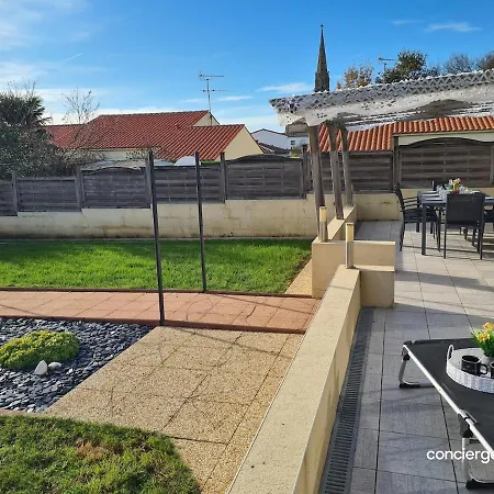 Le Donjon Cosy En Lotissement Proche Du Puy Dufou * 莱塞比耶