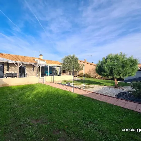 度假居 Le Donjon Cosy En Lotissement Proche Du Puy Dufou *