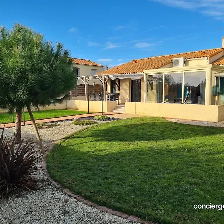 度假居 Le Donjon Cosy En Lotissement Proche Du Puy Dufou *