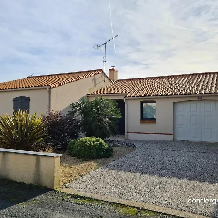 Hébergement de vacances Le Donjon Cosy En Lotissement Proche Du Puy Dufou Les Herbiers