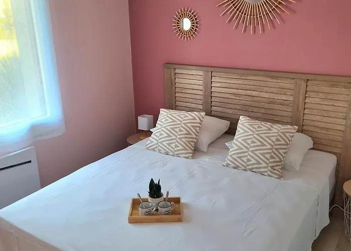 Le Donjon Cosy En Lotissement Proche Du Puy Dufou Hébergement de vacances Les Herbiers