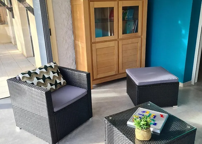 Le Donjon Cosy En Lotissement Proche Du Puy Dufou Hébergement de vacances *