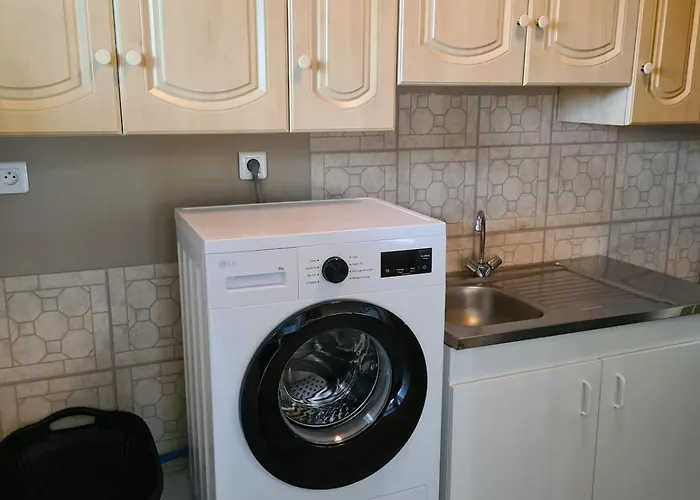 Le Donjon Cosy En Lotissement Proche Du Puy Dufou