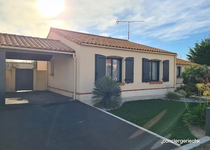 Le Donjon Cosy En Lotissement Proche Du Puy Dufou *