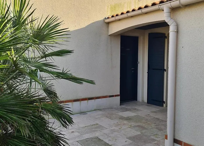 Hébergement de vacances Le Donjon Cosy En Lotissement Proche Du Puy Dufou *